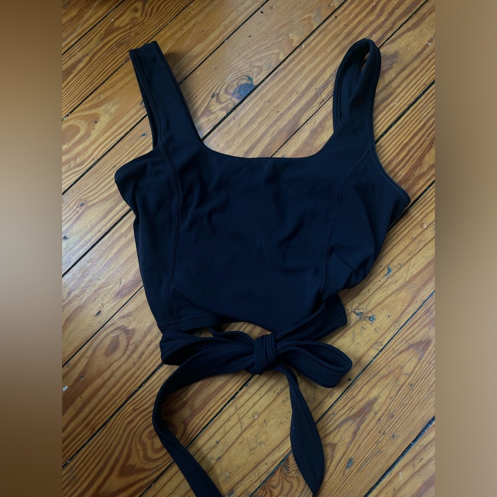 lululemon tie waist black scoop neck tank size XS $78